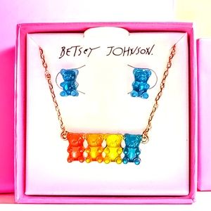 BETSEY JOHNSON GUMMY BEAR NECKLACE SET